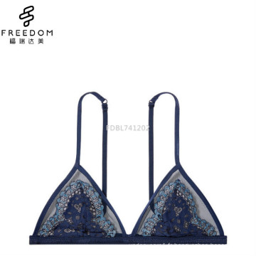 Chine personnalisé et en gros images de hot girl dentelle transparente décorée triangle typique dernière mode sexy soutien-gorge